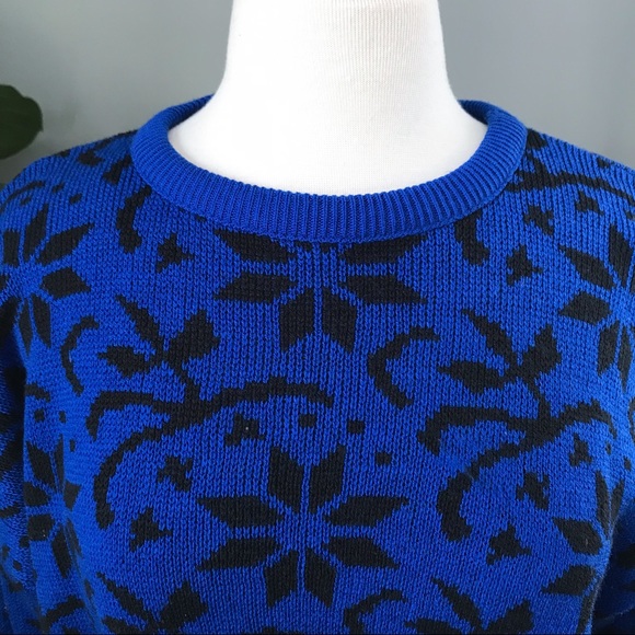 Vintage 80s Star Flower Design Batwing Sweater - Picture 2 of 7